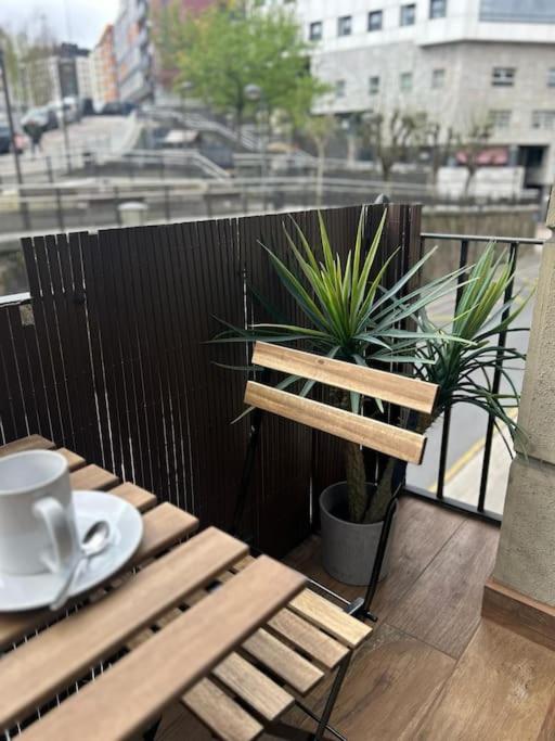 דירות בילבאו Piso Deluxe Con Balcon Cerca Del Casco Viejo מראה חיצוני תמונה