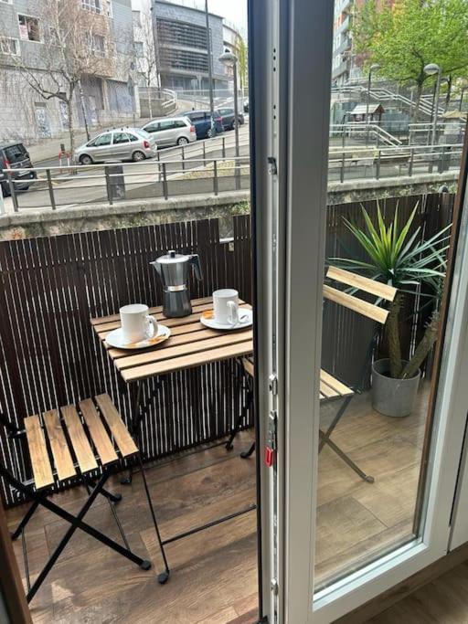 דירות בילבאו Piso Deluxe Con Balcon Cerca Del Casco Viejo מראה חיצוני תמונה